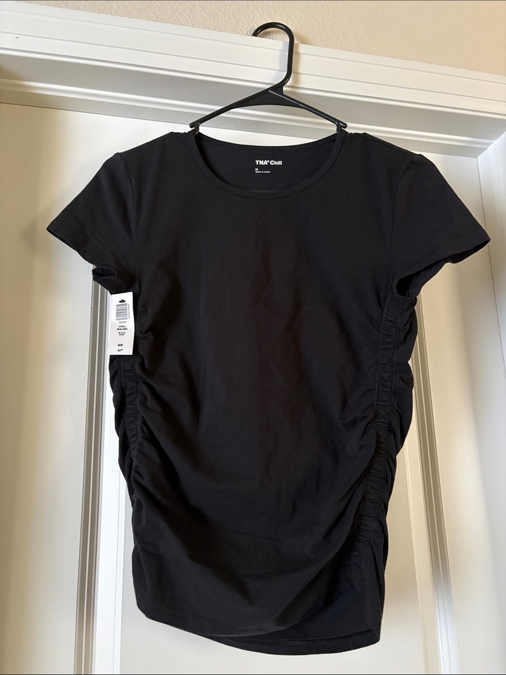 Aritzia TNA Black Short Sleeve Tee with Side Ruching Size M Women